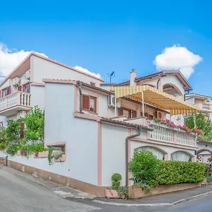 https://apartment-danica-maslenica.hotelinzadar.com